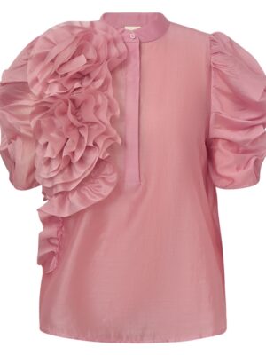 Woman’s rose Bloom GOSSIA AnnsofiGO blouse with oversized floral appliqué detail and puff sleeves